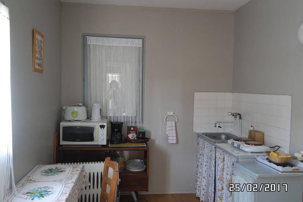 Mas Grimaud - Gite- Studio Et Chambres D'Hotes Familiales Eygalieres  Exterior photo